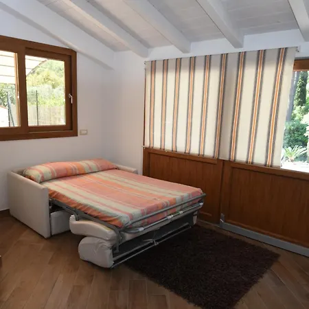 Orchidea - Indipendente Con Giardino Privato E Aria Condizionata Διαμέρισμα