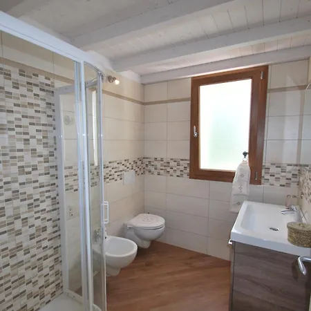 Orchidea - Indipendente Con Giardino Privato *